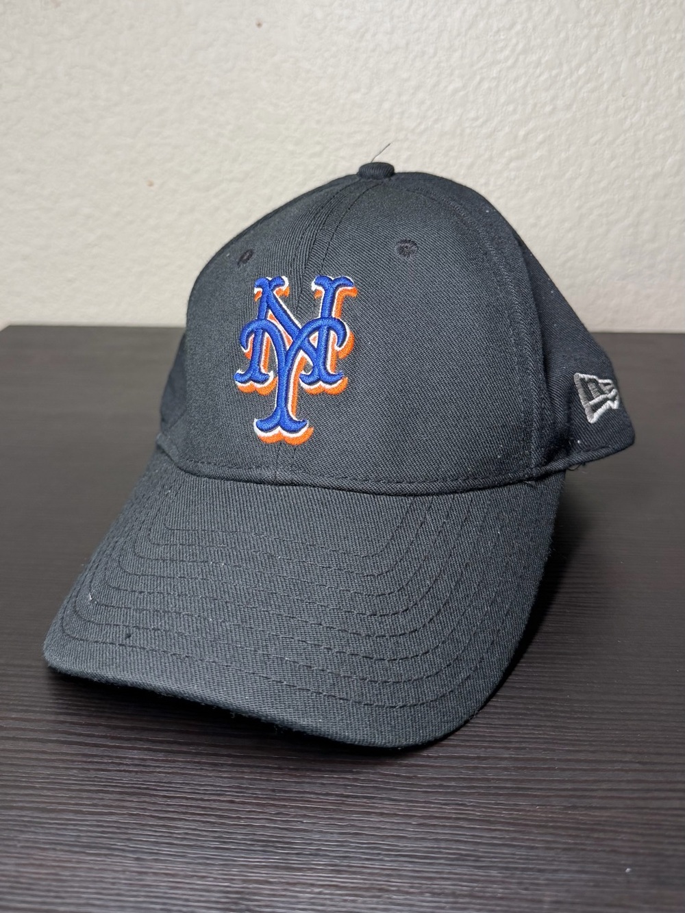 New Era Black Baseball Cap with Blue and Orange Mets Logo